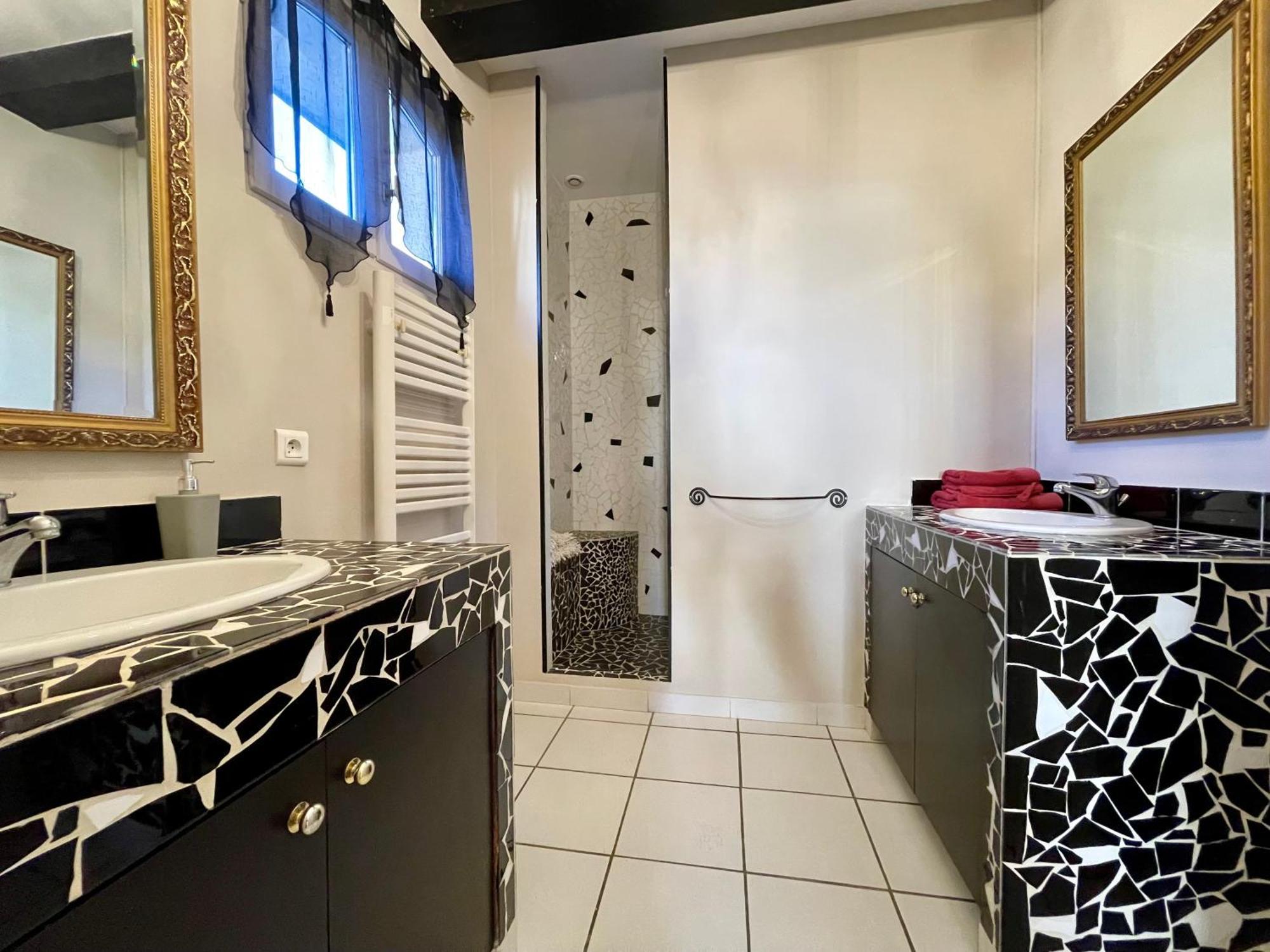 Cote Cite Appartements - Parking Prive - 100M Cite Medievale Carcassonne Zimmer foto