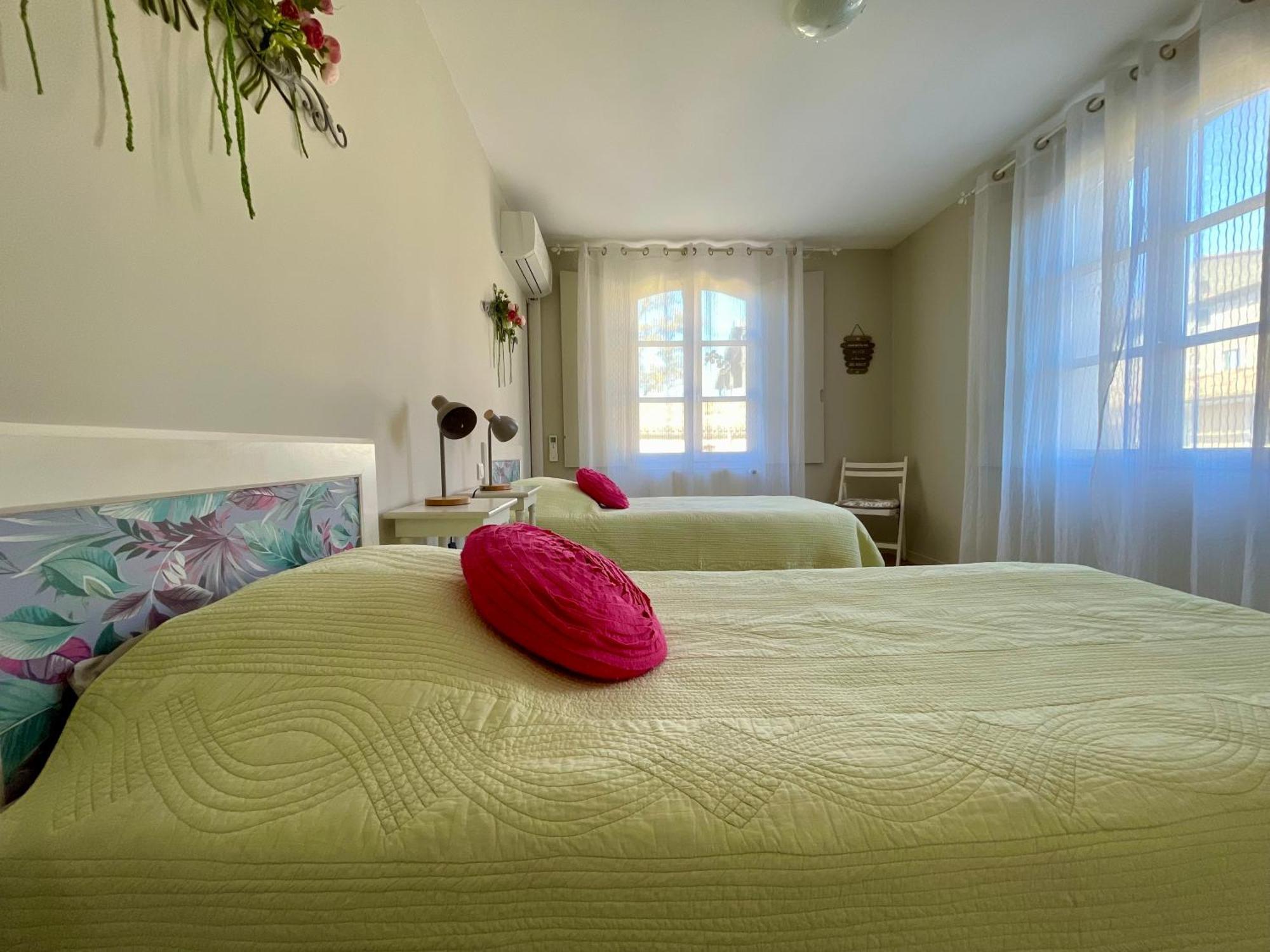 Cote Cite Appartements - Parking Prive - 100M Cite Medievale Carcassonne Zimmer foto