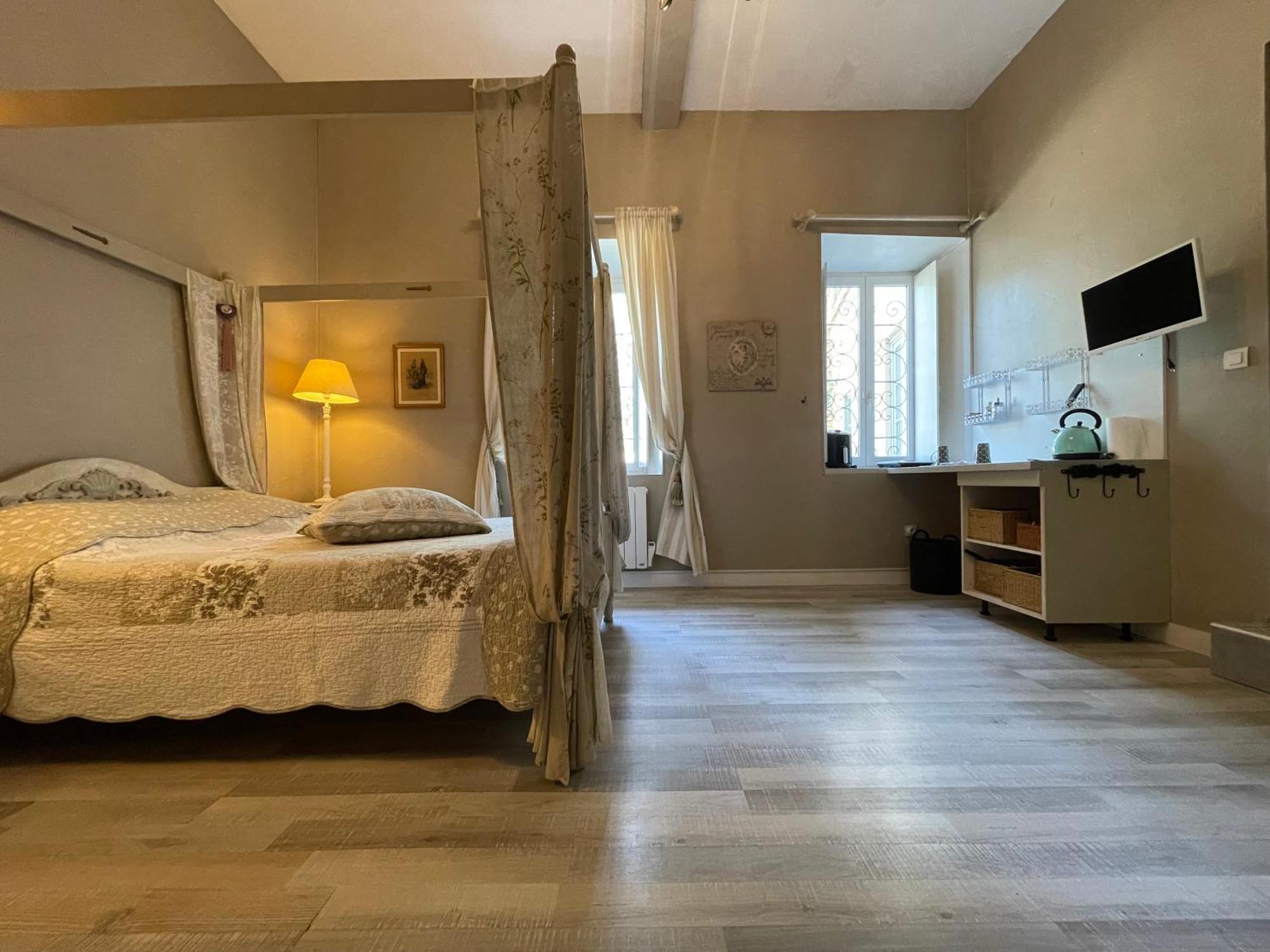 Cote Cite Appartements - Parking Prive - 100M Cite Medievale Carcassonne Zimmer foto